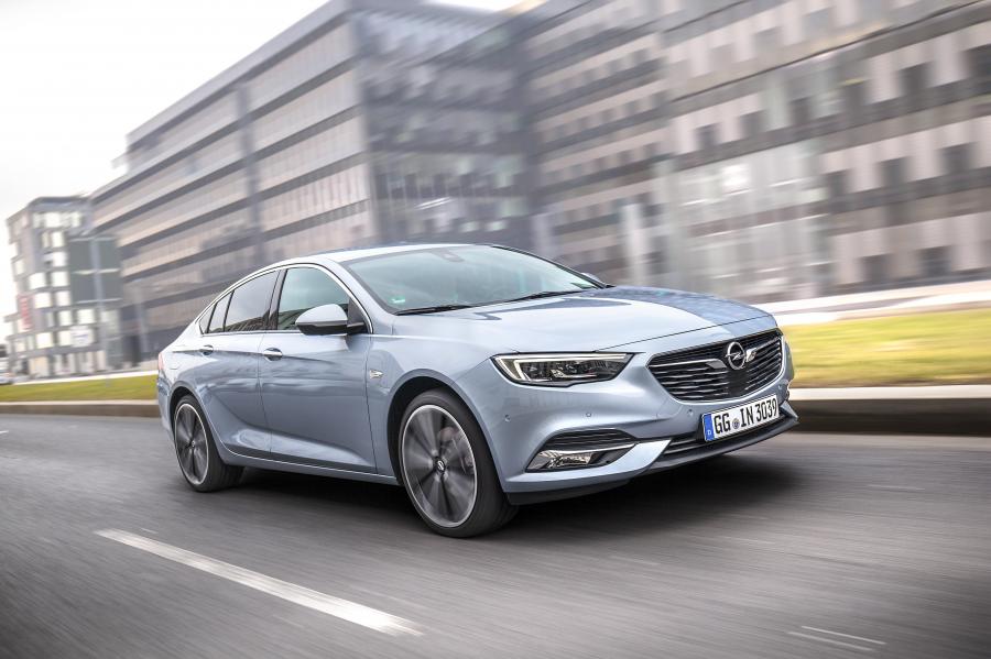  Opel Insignia Grand Sport Turbo D 2017 года  (фото 4 из 29)